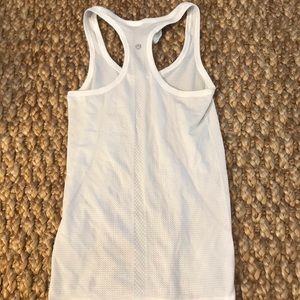 Lululemon NWOT White Swiftly Tech Tank Top Size 2